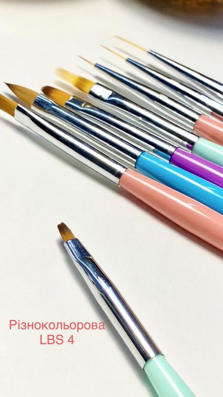 Пензель кольоровий LBS 4 для дизайну та френча