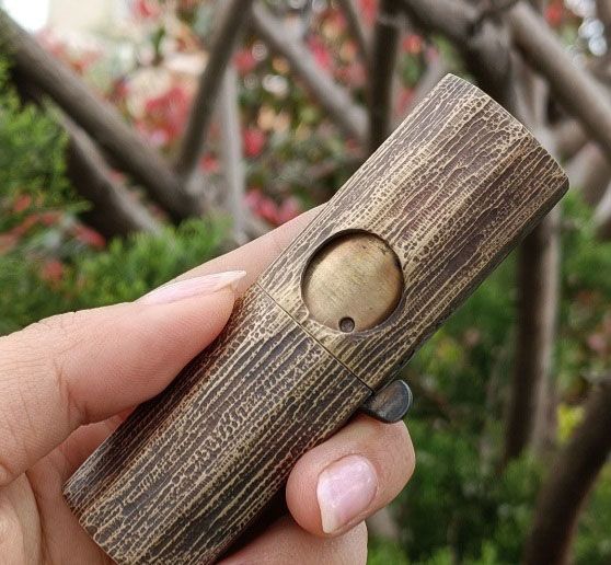 Ексклюзивна Бензинова Запальничка KOJI  в Корпусі Текстура Дерева