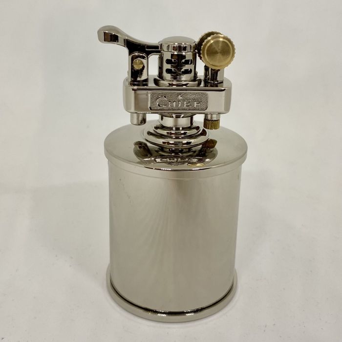 Настільна бензинова запальничка  Chief срібляста