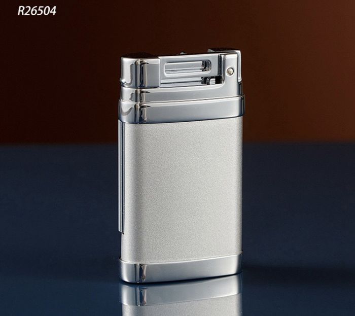 Елегантна газова запальничка Roberta di Camerino (Italy) — Silver & Chrome