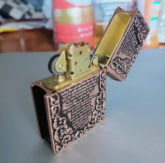 Бензинова запальничка Zorro «The Holy Bible» (Святе Письмо) – Колекційне видання