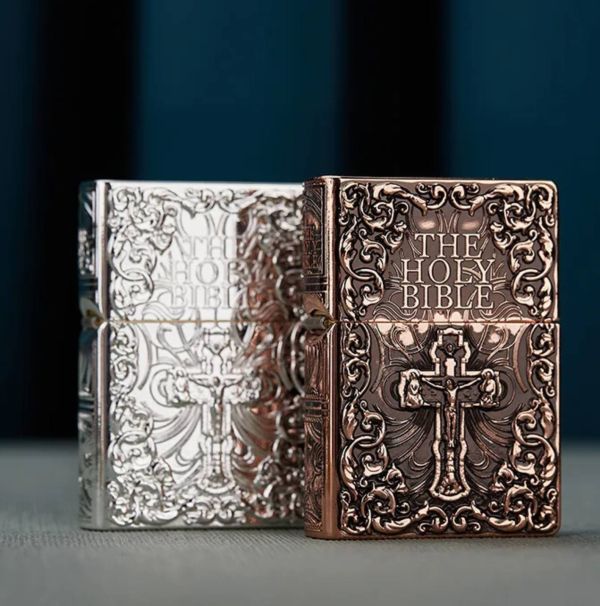 Бензинова запальничка Zorro «The Holy Bible» (Святе Письмо) – Колекційне видання