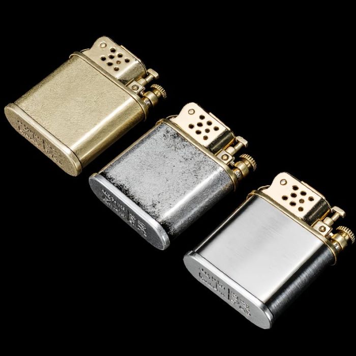 Бензинова запальничка Zorro 561 «Ultimate Justice»Сріблястий сатин + Золото