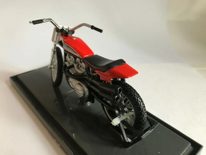 Колекційна модель мотоцикла Harley-Davidson 1972 XR750 Racing Bike (Maisto, 1:18)