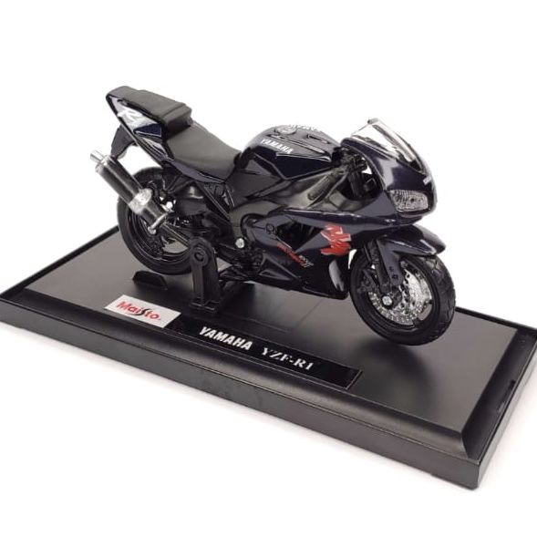 Колекційна модель мотоцикла Yamaha YZF-R1 (Black Edition) — Масштаб 1:18