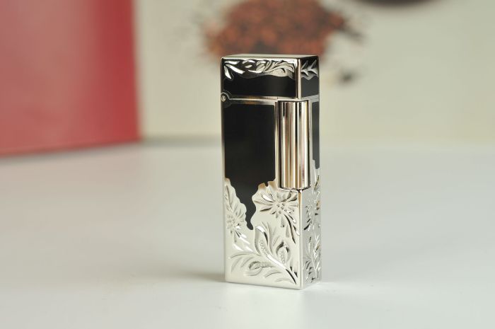 Газова запальничка  преміум-класу KELEISI з художнім гравіюванням Black & Silver