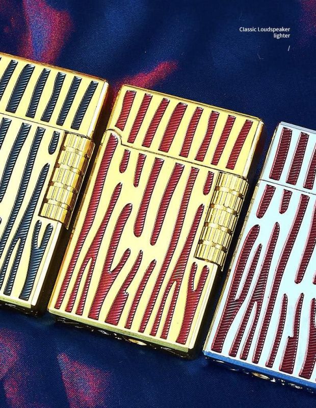 Елегантна газова запальничка Classic Lighter з фірмовим кліком (Red/Gold)