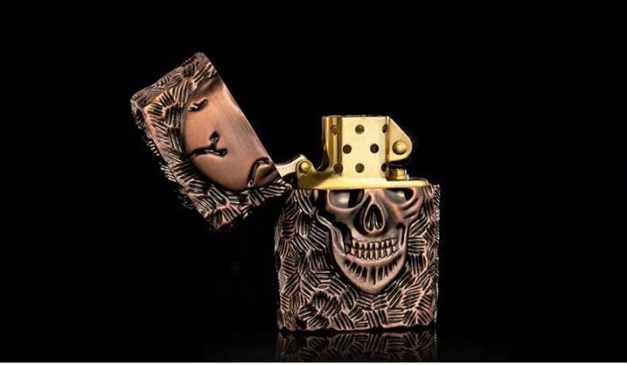 Бензинова запальничка Zorro «Череп та Кістки» (Armor Series, колір Бронза