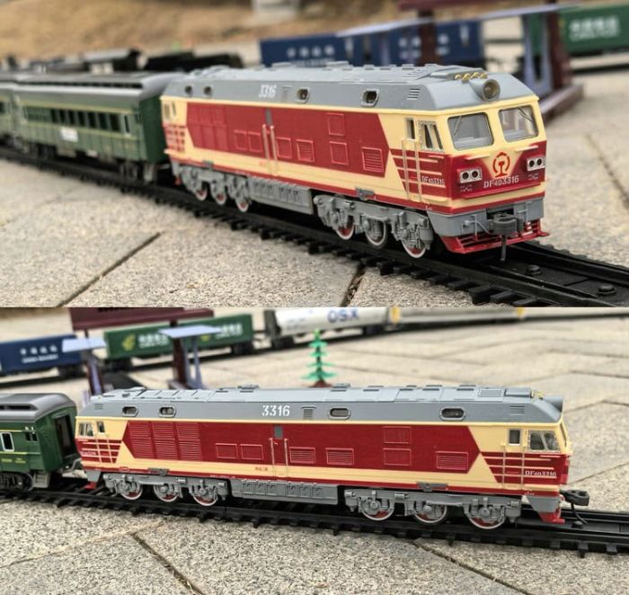 Великий ігровий залізничний конструктор FENFA "Train Familial" 9.4 м (2 локомотиви, 7 вагонів, станція, акумулятори + ЗП)