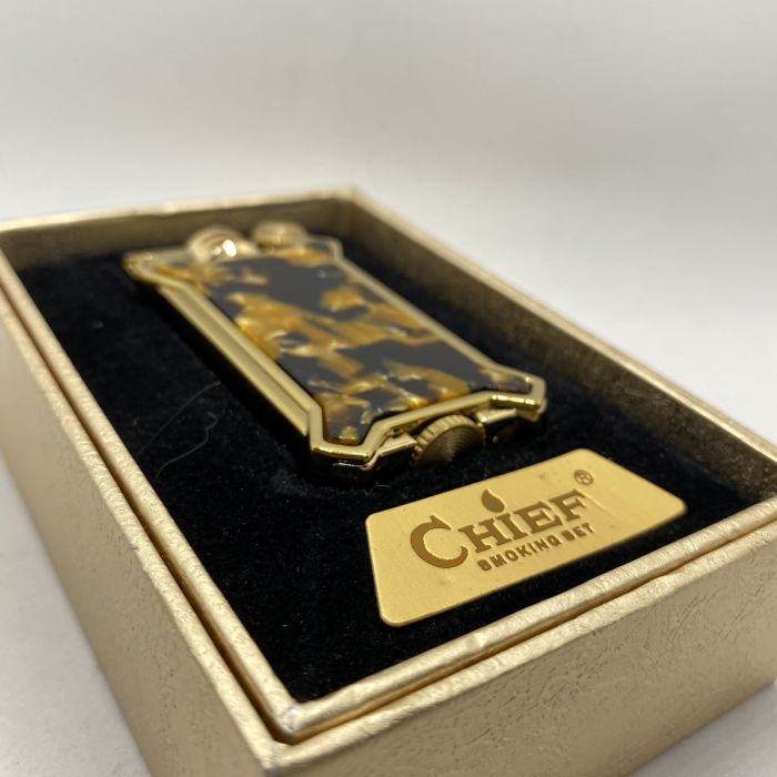 Бензинова запальничка Chief "Золотий Амбер"