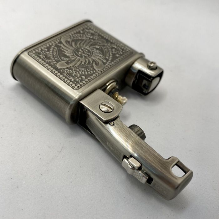 Бензинова запальничка Prince Antique Crest (Античний Герб)