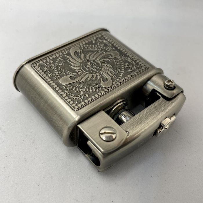 Бензинова запальничка Prince Antique Crest (Античний Герб)