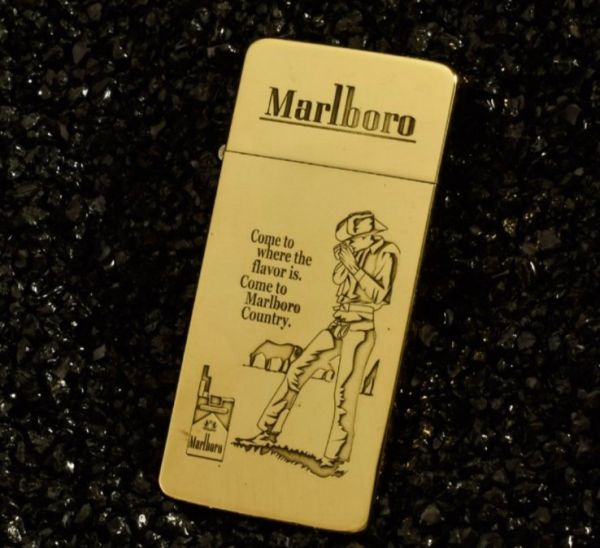 Бензинова запальничка Zorro "Marlboro Country" Gold