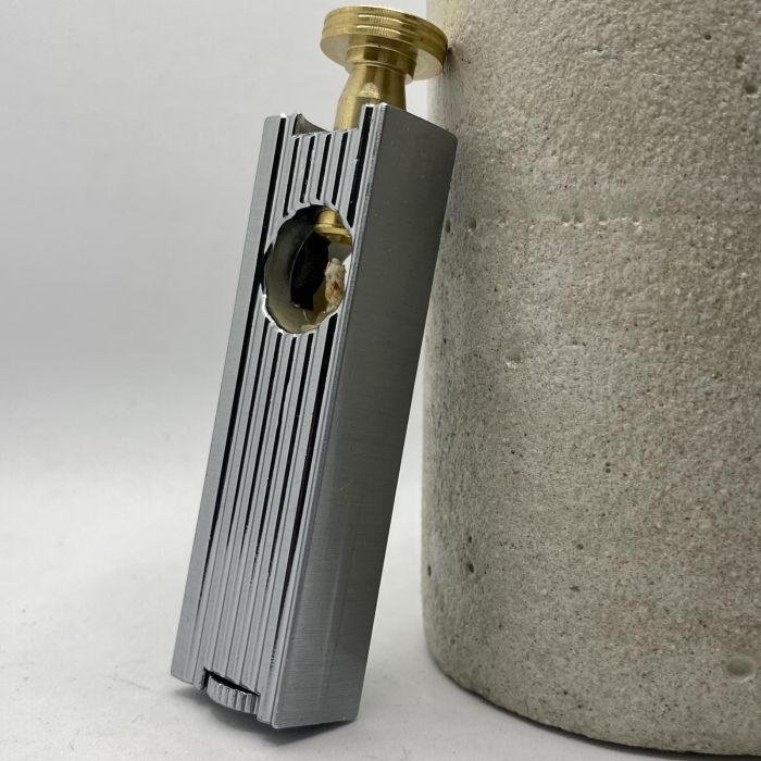 Бензинова запальничка Dolphin "Латунний Вартівник"