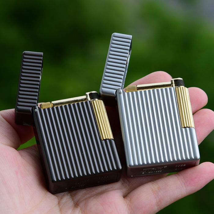 Елегантна Бензинова Запальничка Star матова срібляста