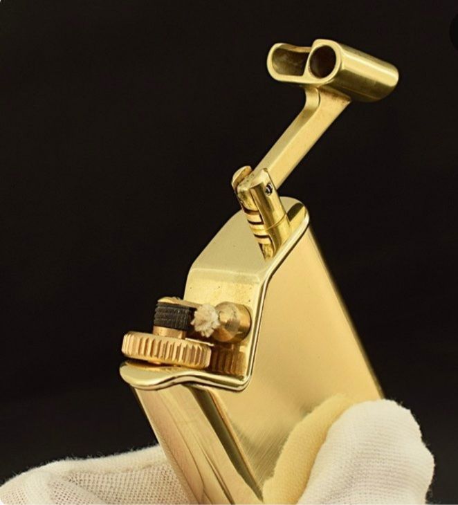 Латунна бензинова запальничка Rowenta