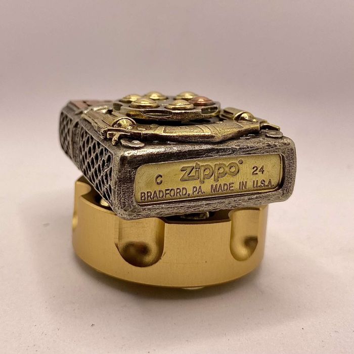 Подарункова ексклюзивна бензинова запальничка Zippo