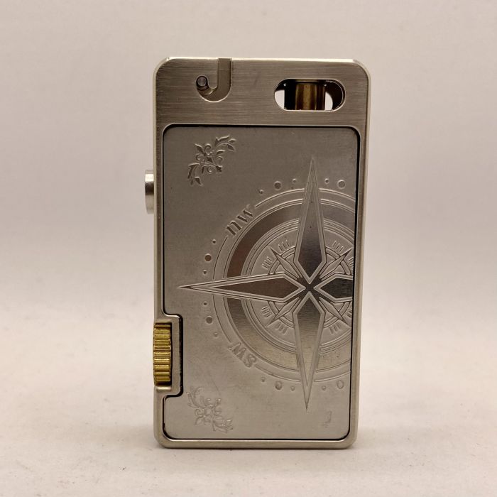 Бензинова запальничка Chief з гравіюванням Роза вітрів