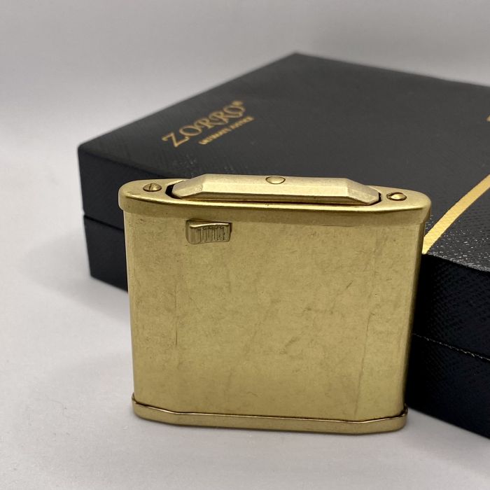 Бензинова запальничка ZORRO в золотому кольорі