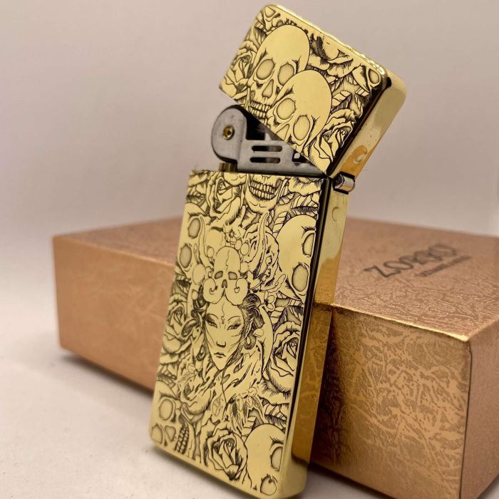 Бензинова запальничка Zorro "Смертельна краса"