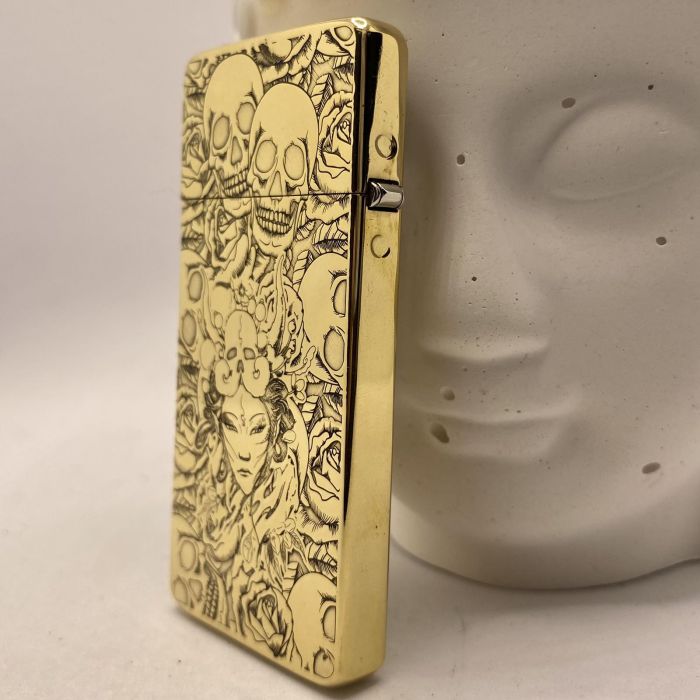 Бензинова запальничка Zorro "Смертельна краса"