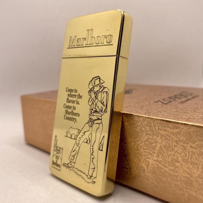 Бензинова запальничка Zorro "Marlboro Country" Gold