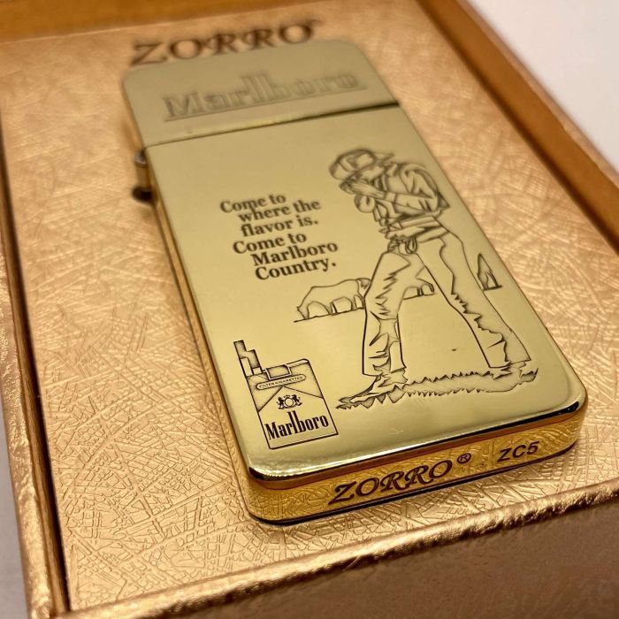 Бензинова запальничка Zorro "Marlboro Country" Gold