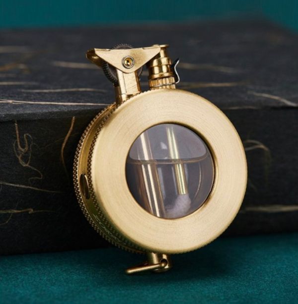 Кругла бензинова запальничка Zorro із латуні