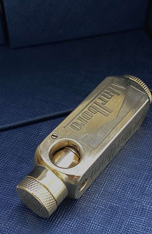 Запальничка з полірованної латуні MARLBORO