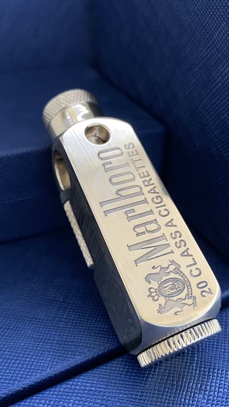 Запальничка з полірованної латуні MARLBORO