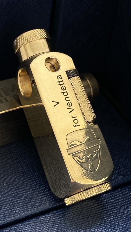 Колекційна бензинова запальничка модель Vendetta