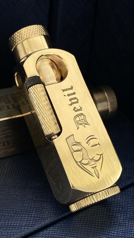 Колекційна бензинова запальничка модель Vendetta