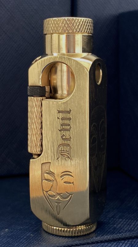 Колекційна бензинова запальничка модель Vendetta