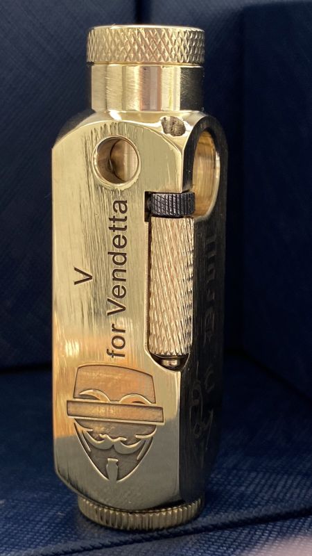Колекційна бензинова запальничка модель Vendetta