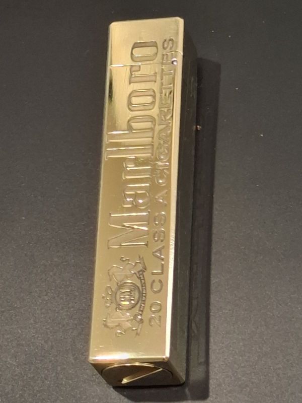 Бензинова запальничка ROWENTA модель Marlboro