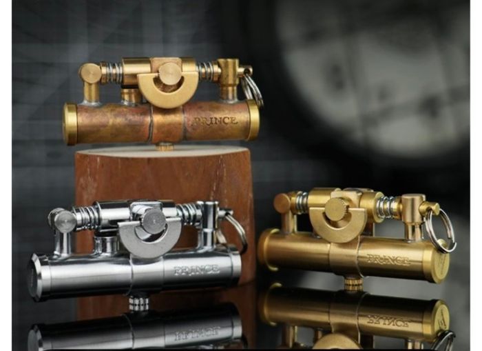 Бензинова запальничка Prince з латуні