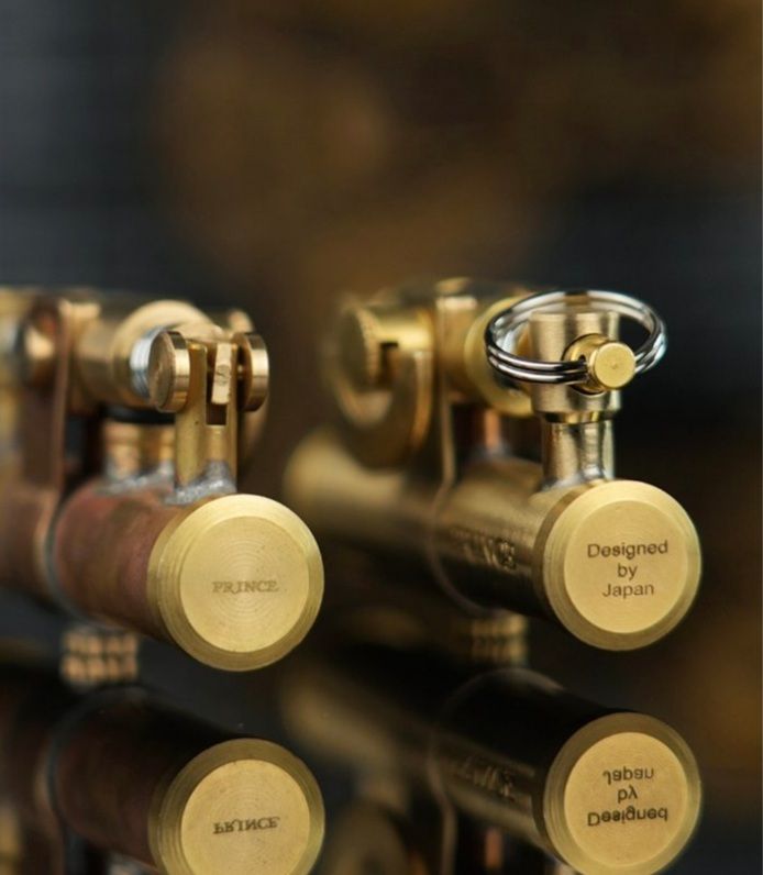 Бензинова запальничка Prince з латуні під старовинну