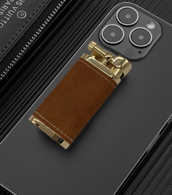 Газова запальничка фірми SPUNK коричнева