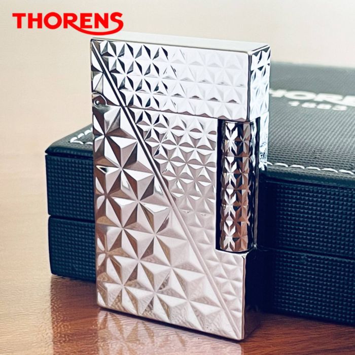 Елегантна газова запальничка THORENS срібна з геометричним орнаментом