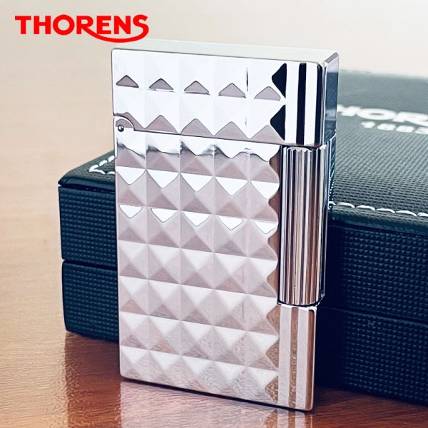 Елегантна срібна газова запальничка Thorens з об"ємним візерунком
