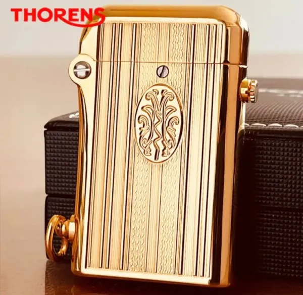 Бензинова Запальничка Thorens золотиста з вертикальною гравіровкою