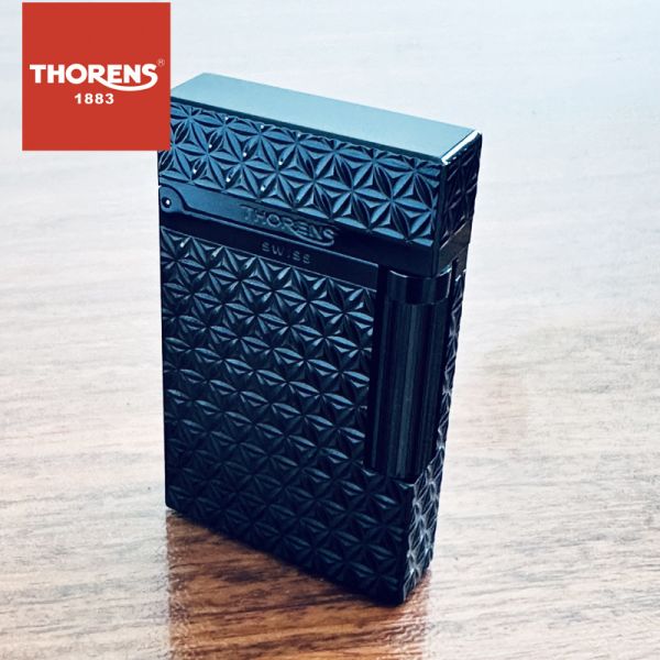 Газова запальничка Thorens з об"ємним геометричним візерунком колір чорний