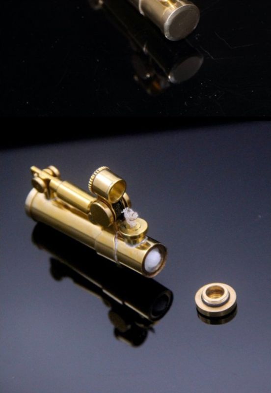 Антична бензинова запальничка Підзорна труба